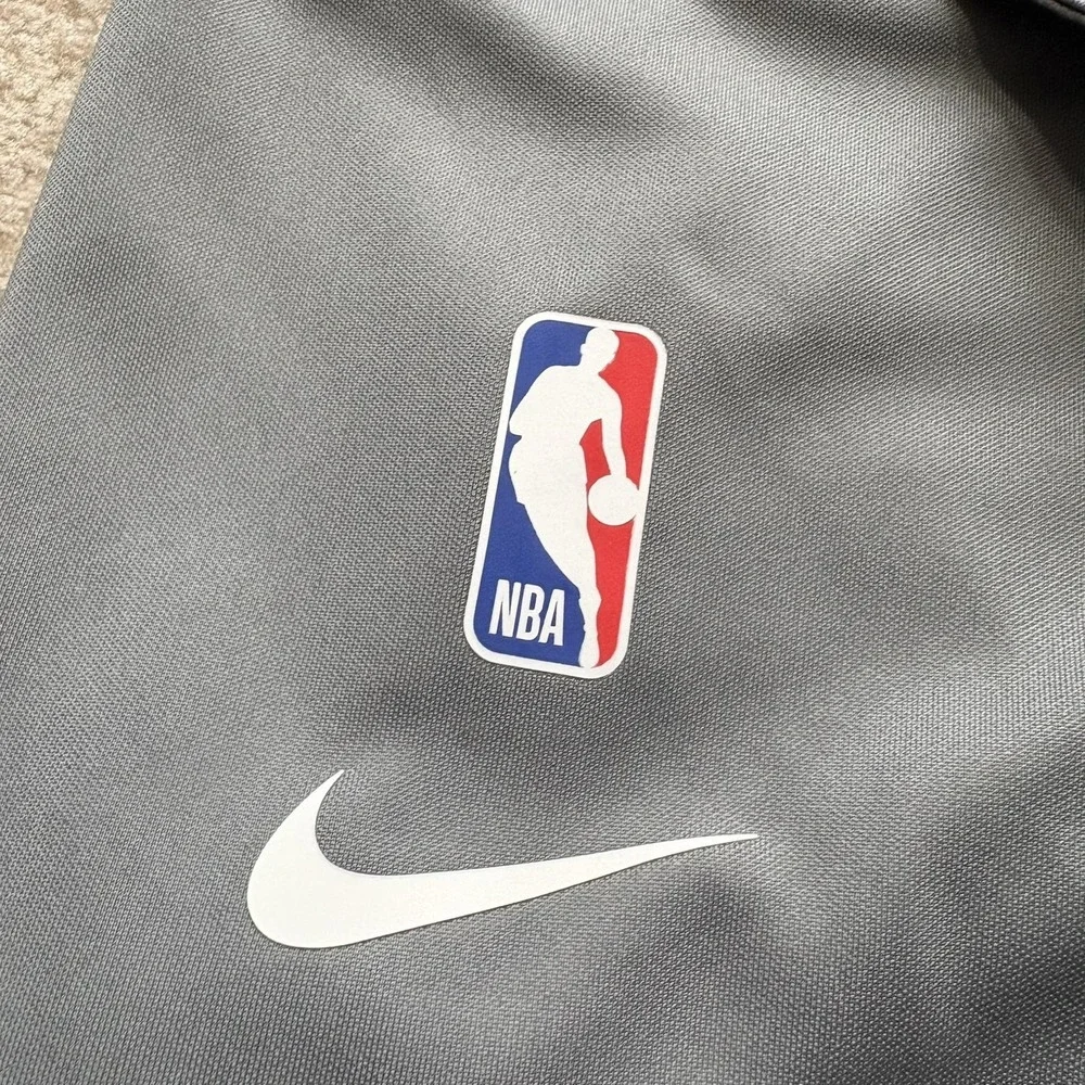 NWT Chicago Bulls Nike Polo Shirt Womens Large Gray NBA Basketball Dri‎ Fit Top